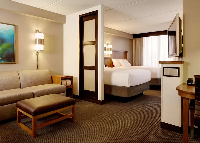Hyatt Place Airport 3*