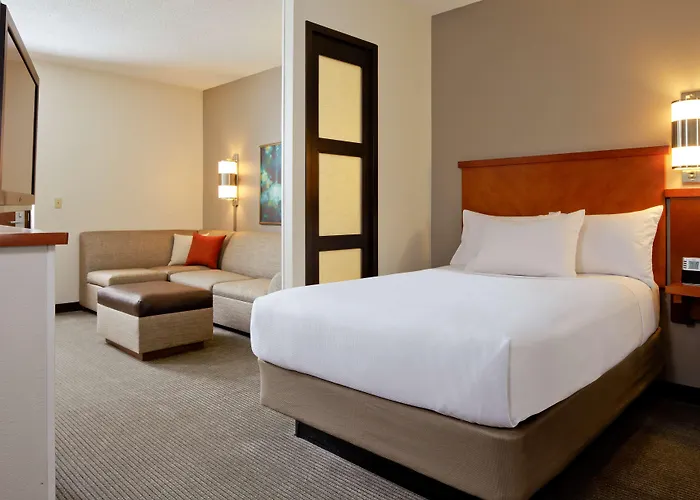 Hyatt Place Airport Hotel
