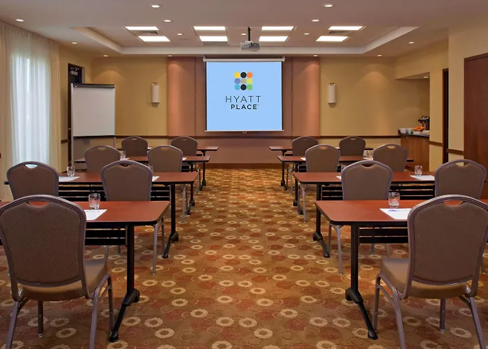 Hotel Hyatt Place Airport 3*