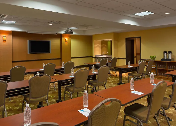 Hyatt Place Airport