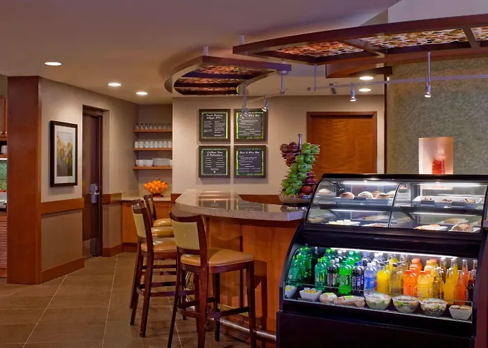 Hyatt Place Airport Hotel 3*
